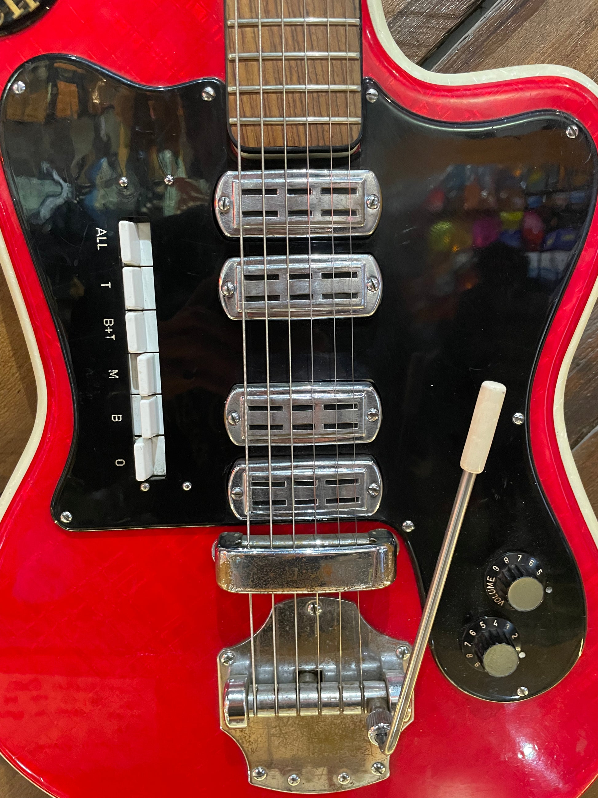 S/H 1960s Crucianelli Elite Electric Guitar, Red