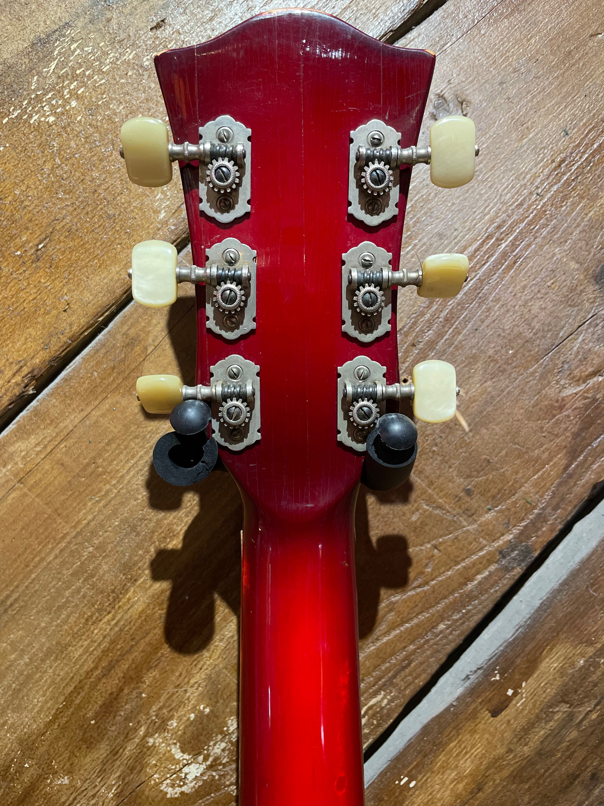 S/H 1960s Hofner Verythin Hollow-Body Electric Guitar, Cherry Red
