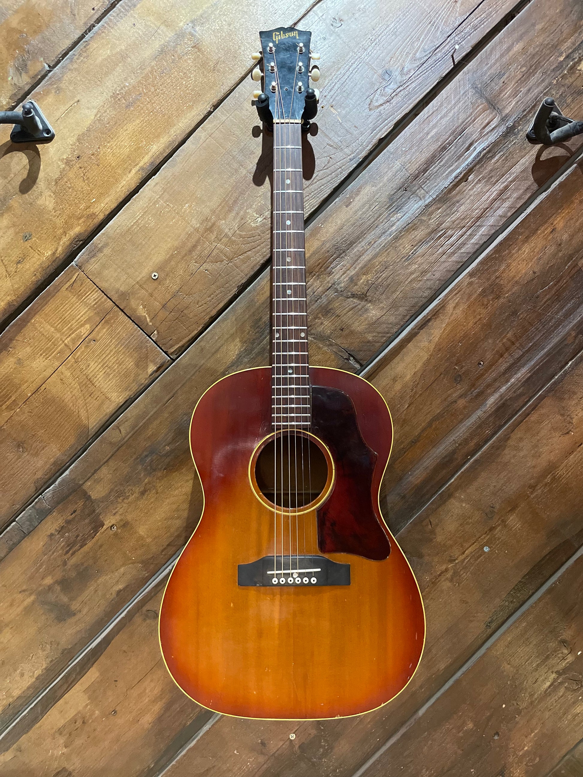 S/H 1966 Gibson LG-1 Acoustic Guitar, Sunburst