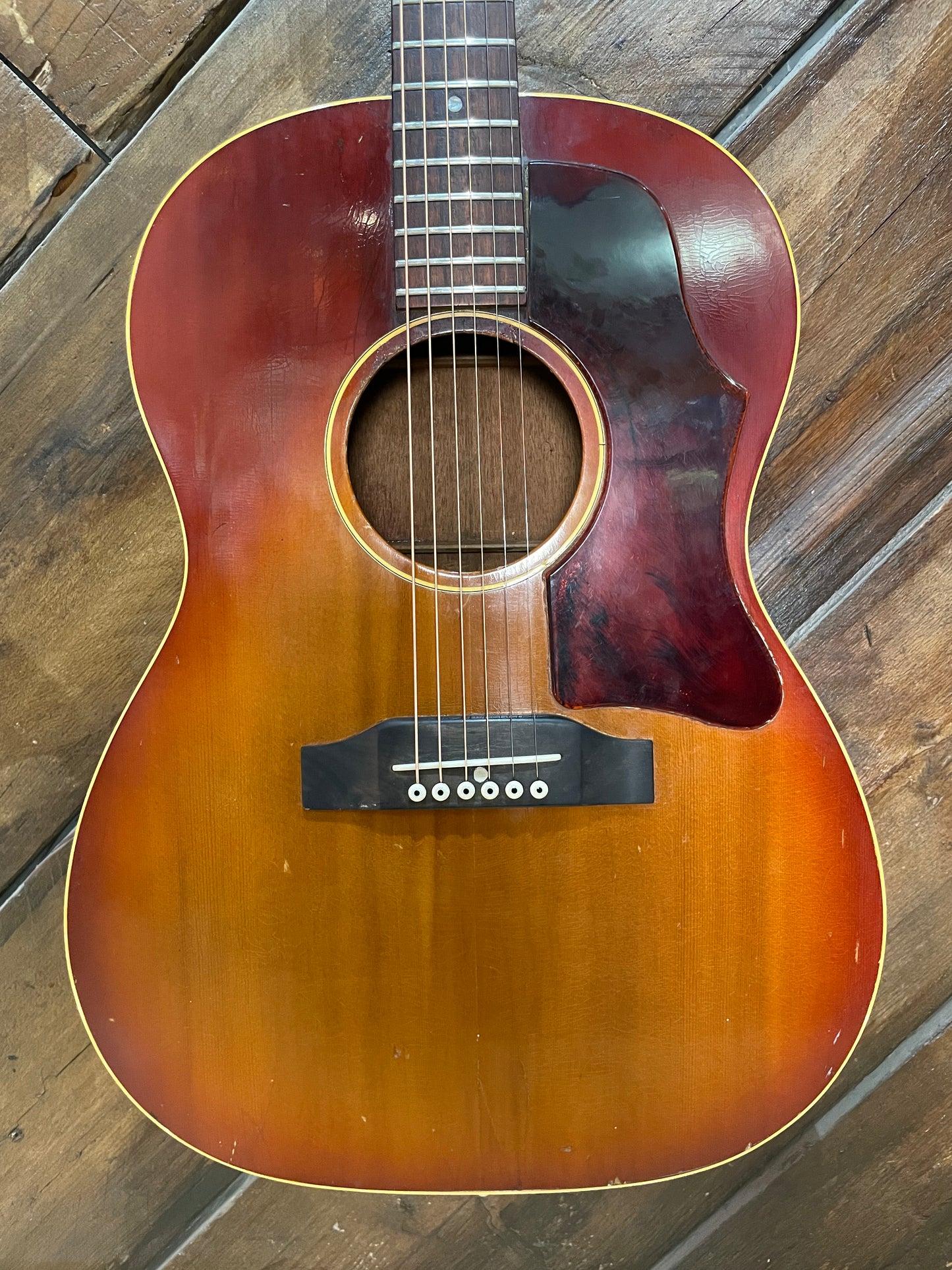 S/H 1966 Gibson LG-1 Acoustic Guitar, Sunburst