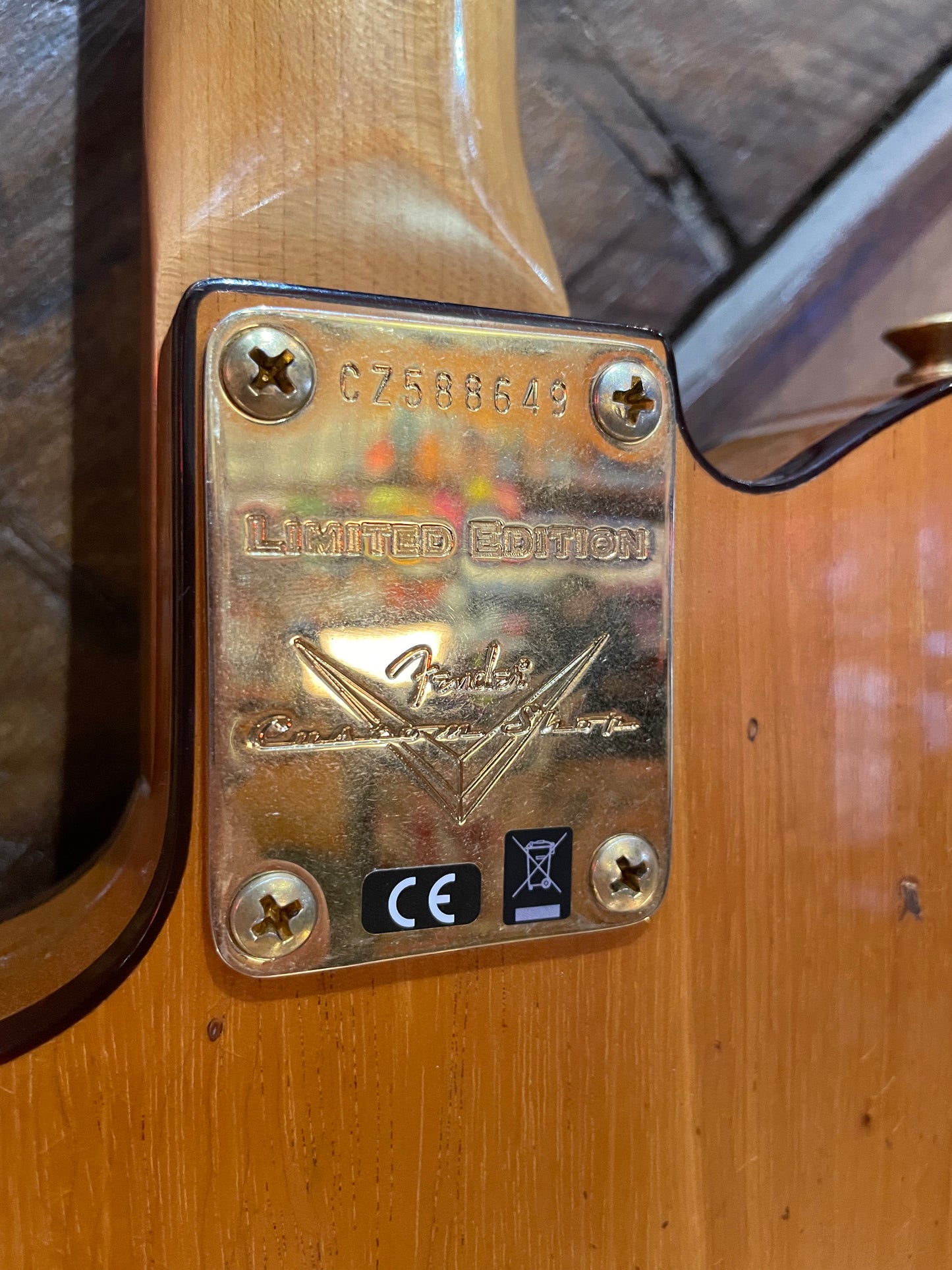 Fender Custom Shop Limited Edition Bow Tie Telecaster, Aged Sage Green Metallic with Aged Natural Back and Sides NEW