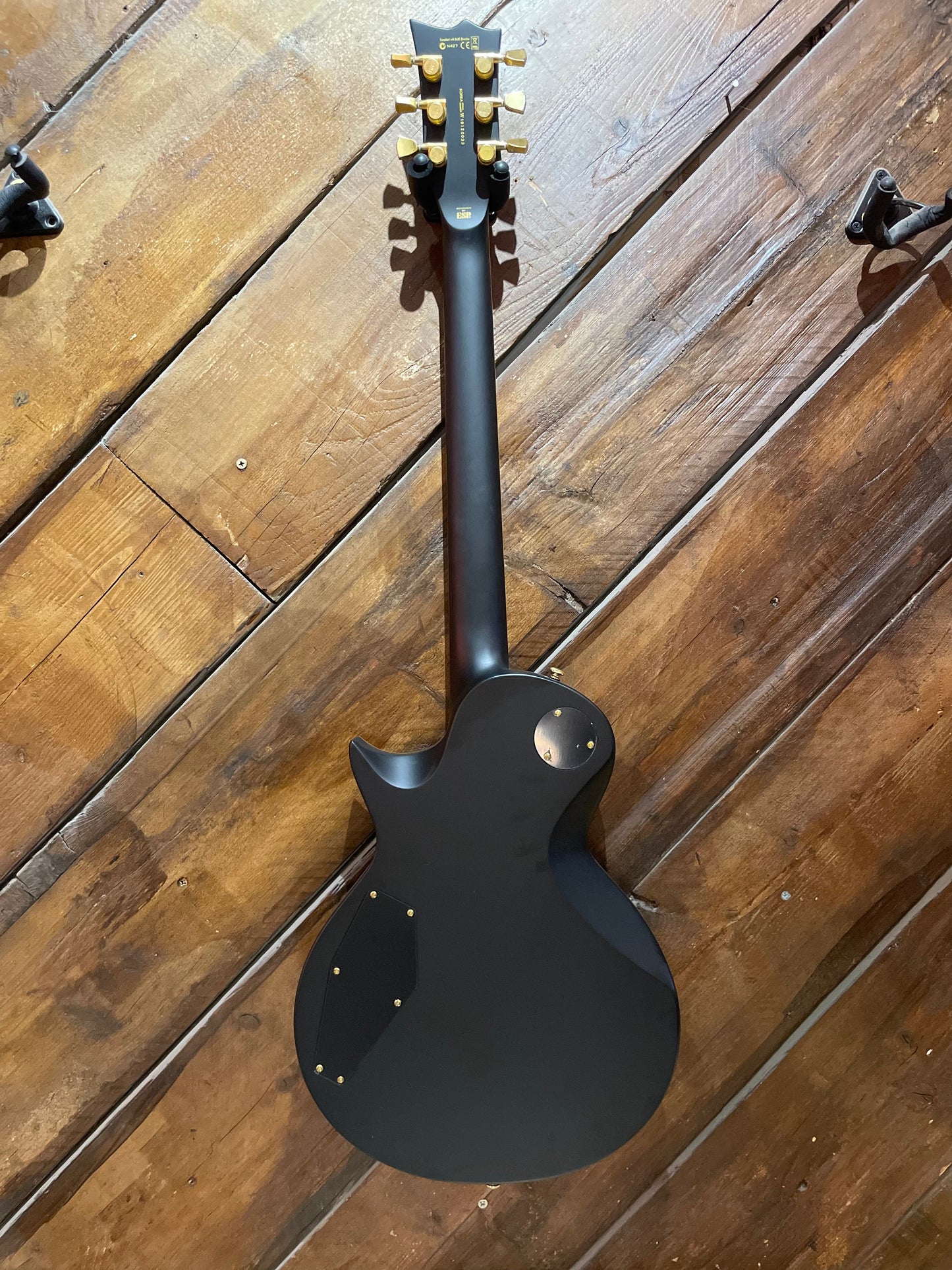 S/H 2019 ESP LTD EC-1000 Deluxe Solid Body Electric Guitar, Matte Black