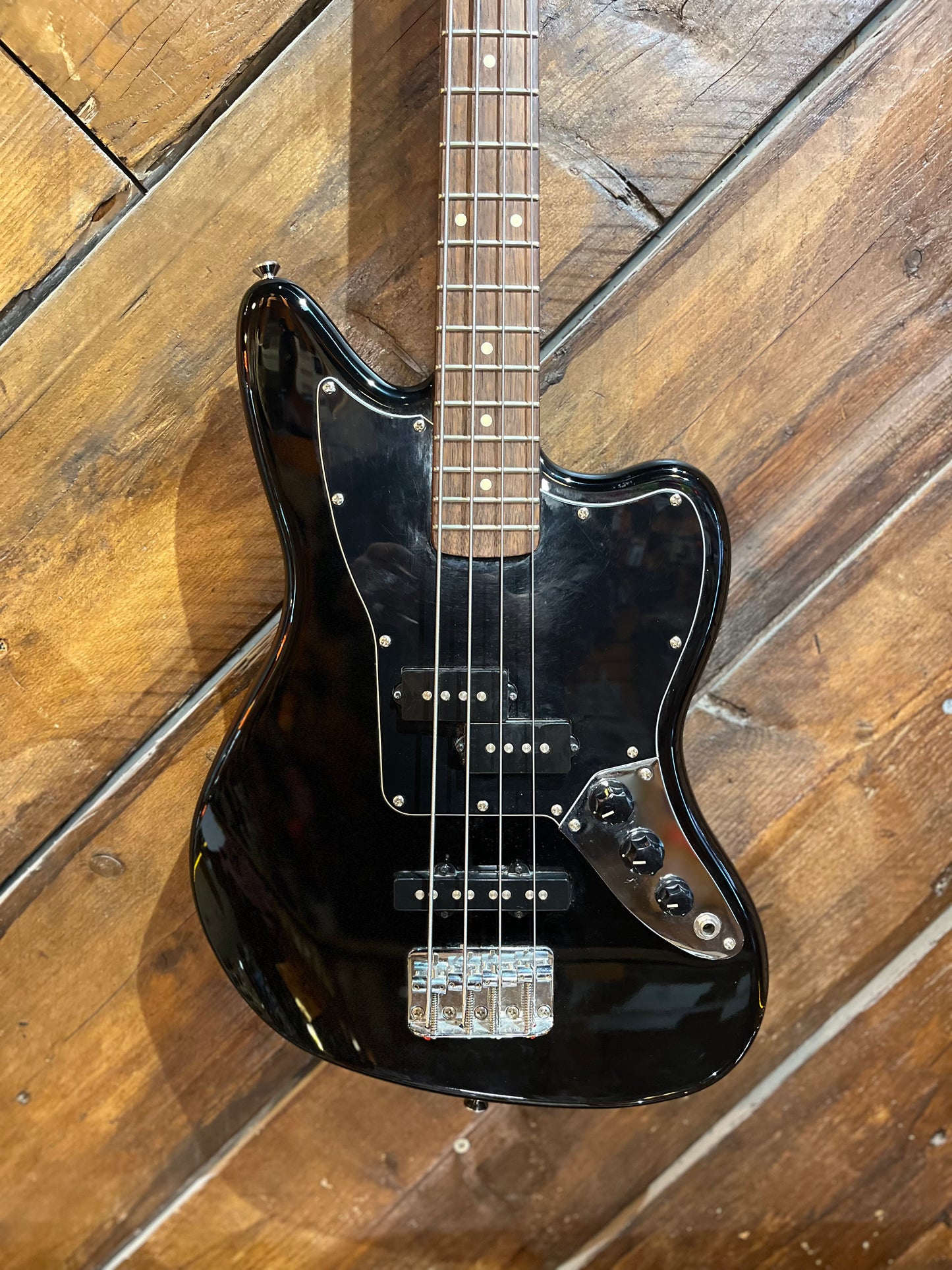 S/H Squier Vintage Modified Jaguar Short Scale Bass, Black