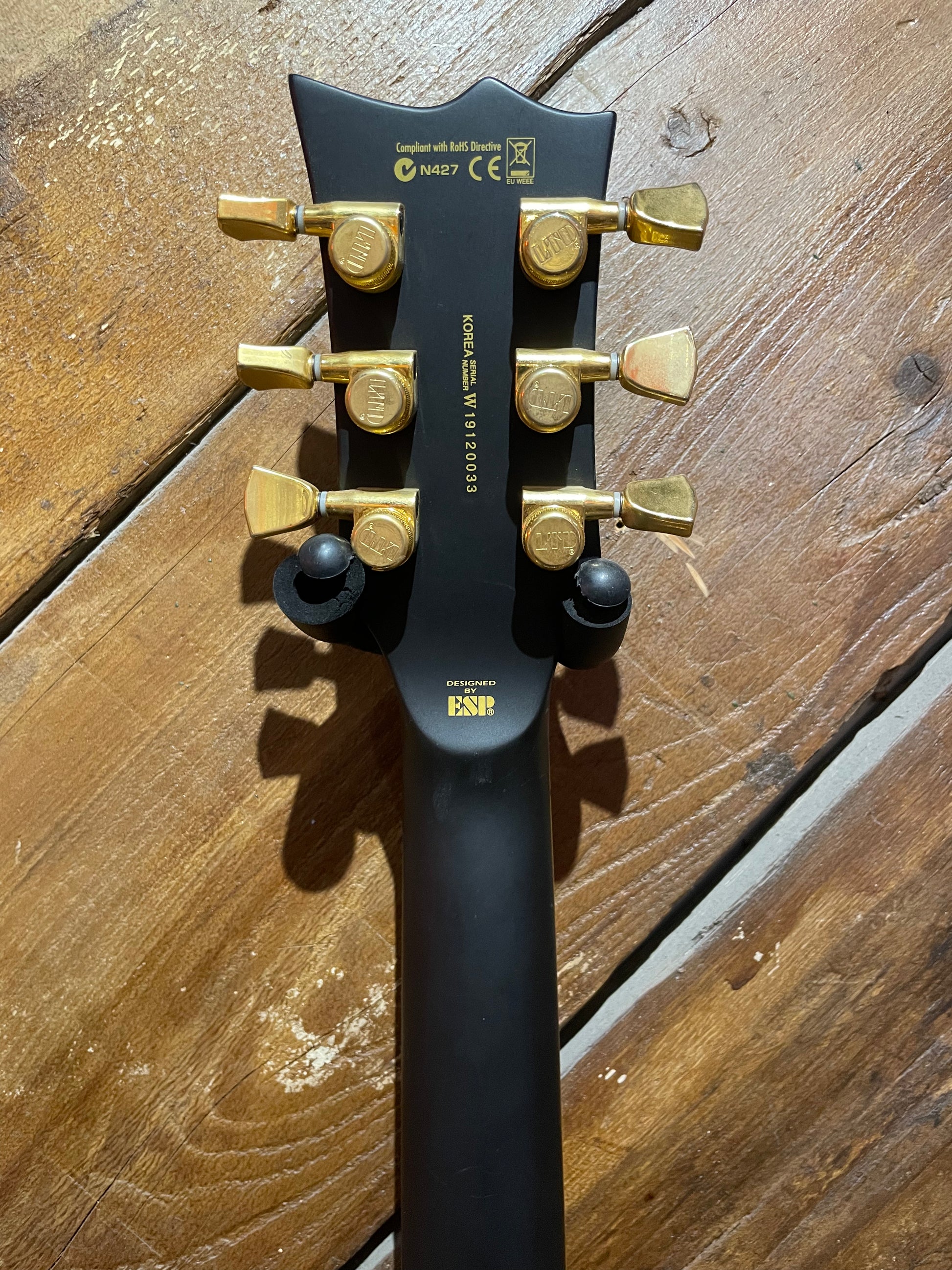 S/H 2019 ESP LTD EC-1000 Deluxe Solid Body Electric Guitar, Matte Black