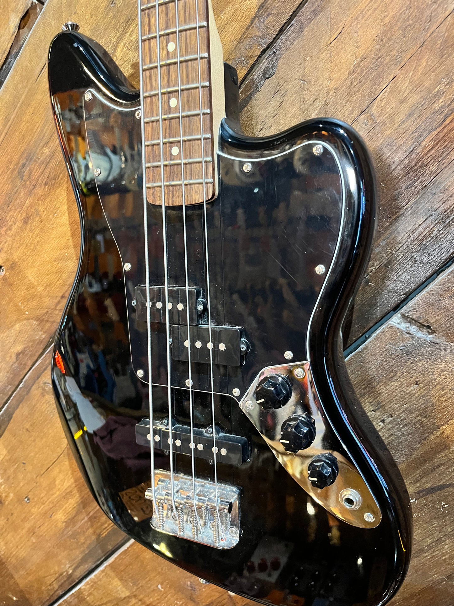 S/H Squier Vintage Modified Jaguar Short Scale Bass, Black
