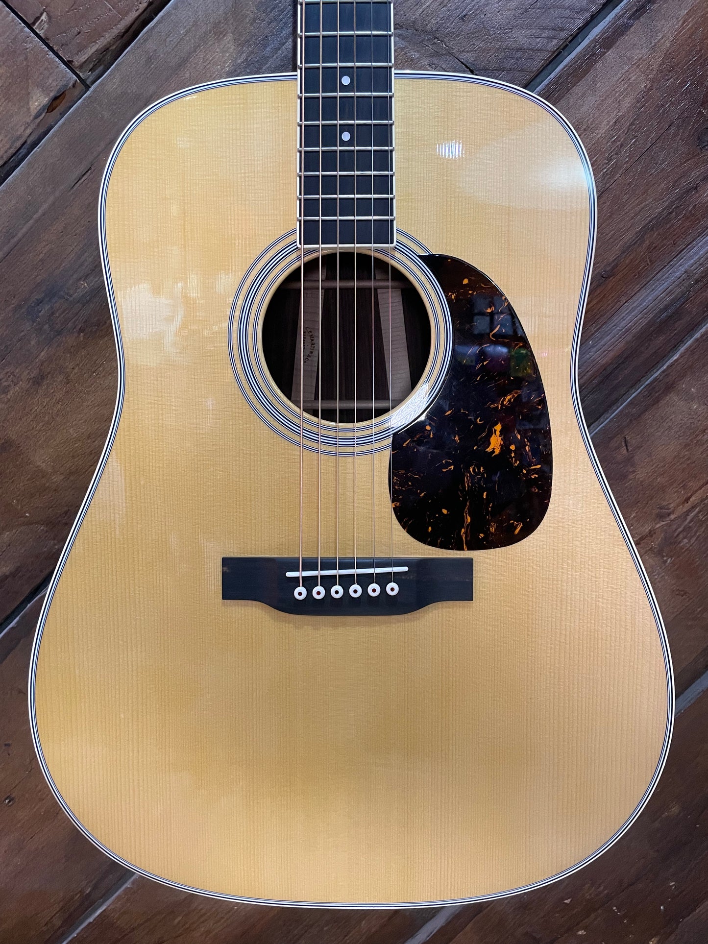 S/H 2024 Martin D-35 Dreadnought Acoustic Guitar, Natural
