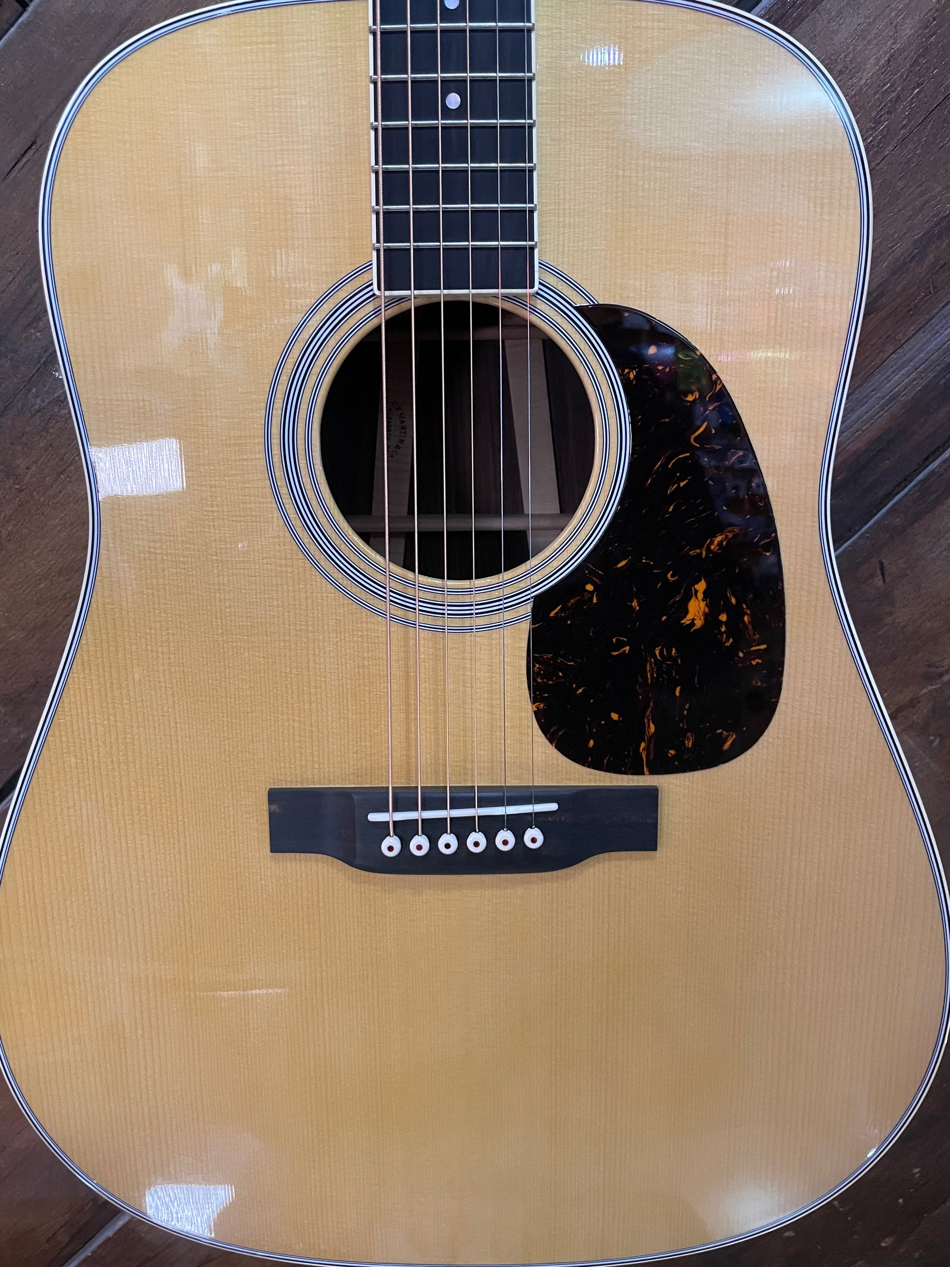 S/H 2024 Martin D-35 Dreadnought Acoustic Guitar, Natural