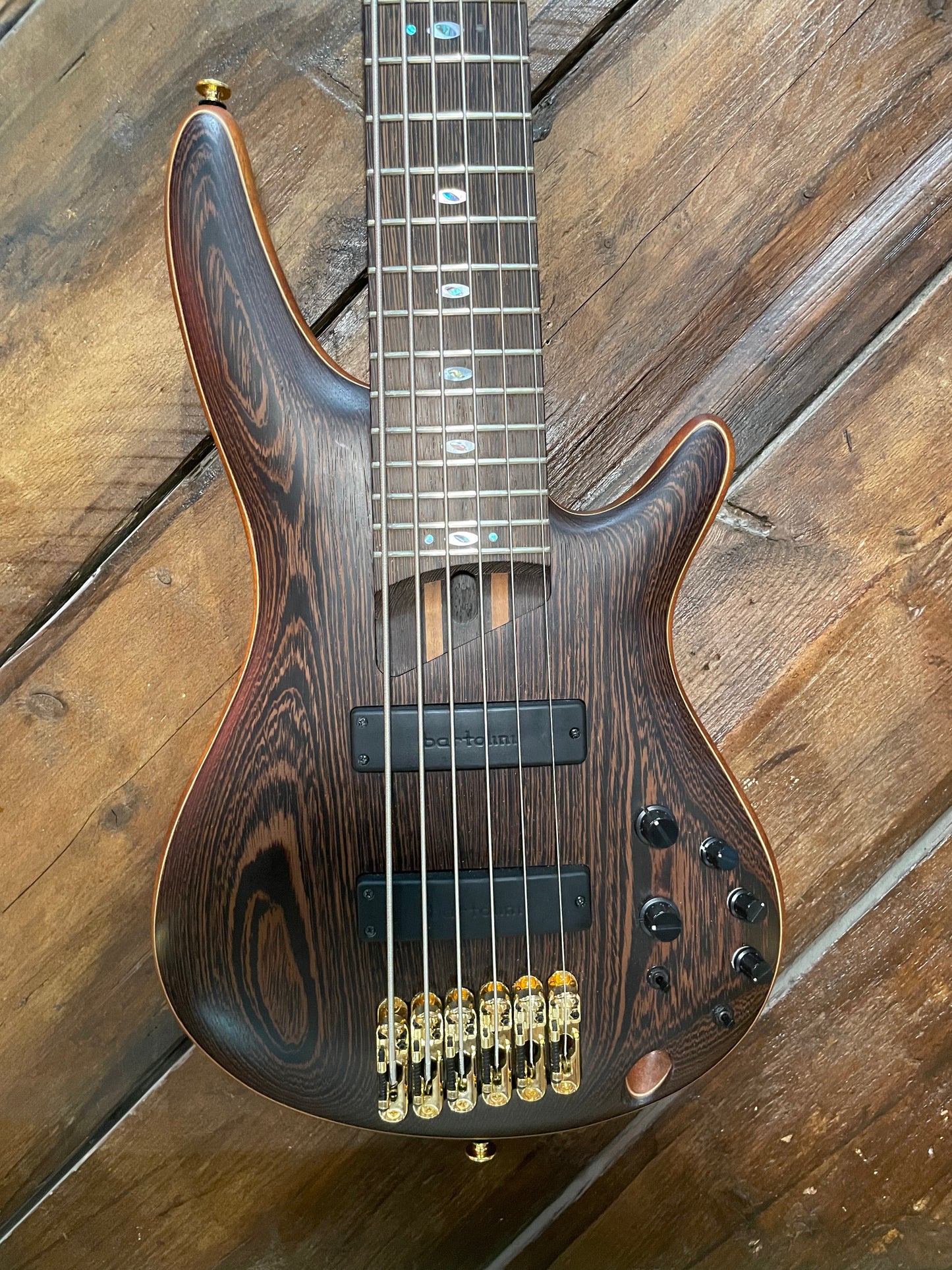 S/H 2023 Ibanez MIJ Prestige SR5006 6-String Electric Bass, Oil