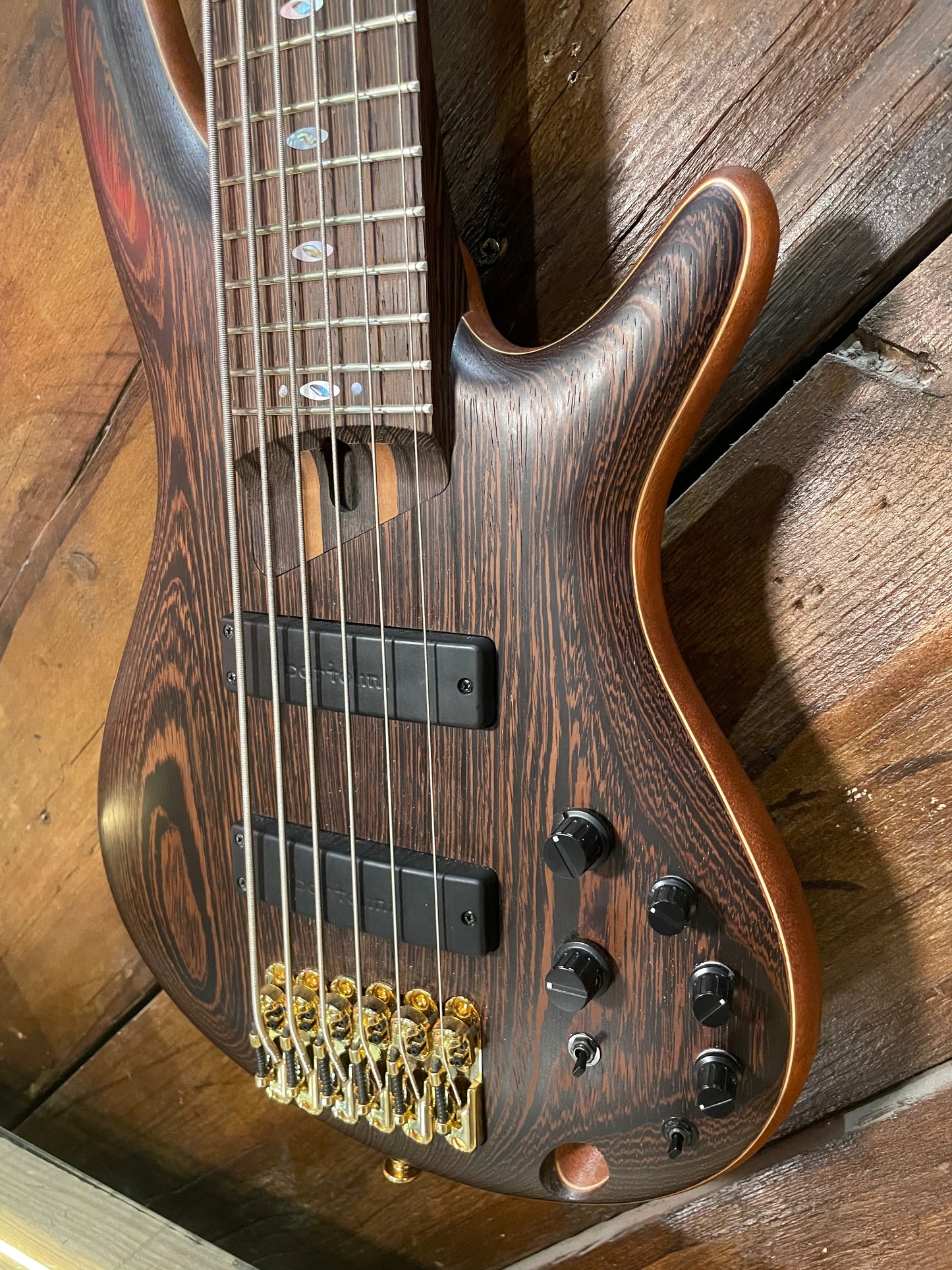 S/H 2023 Ibanez MIJ Prestige SR5006 6-String Electric Bass, Oil