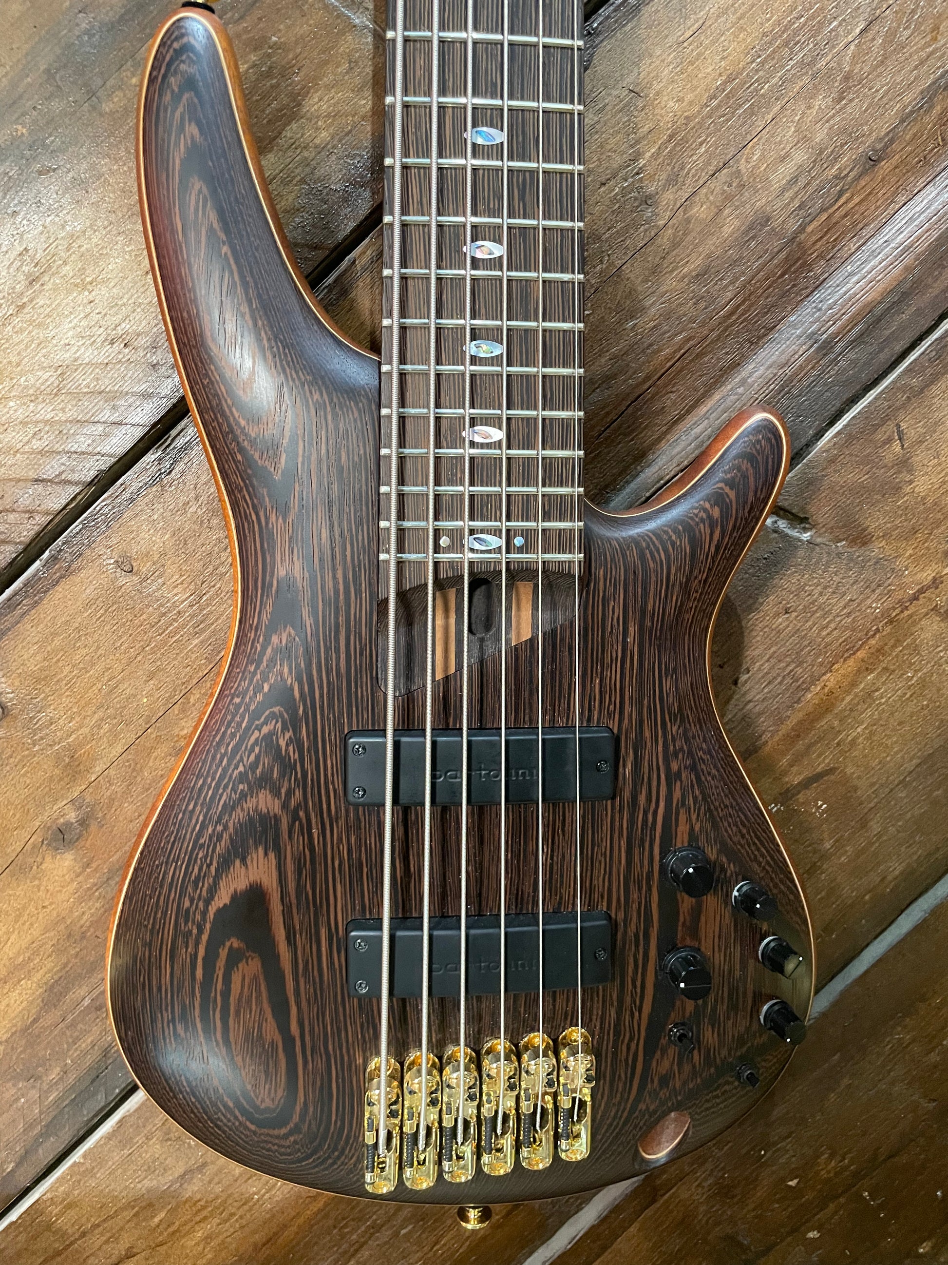 S/H 2023 Ibanez MIJ Prestige SR5006 6-String Electric Bass, Oil