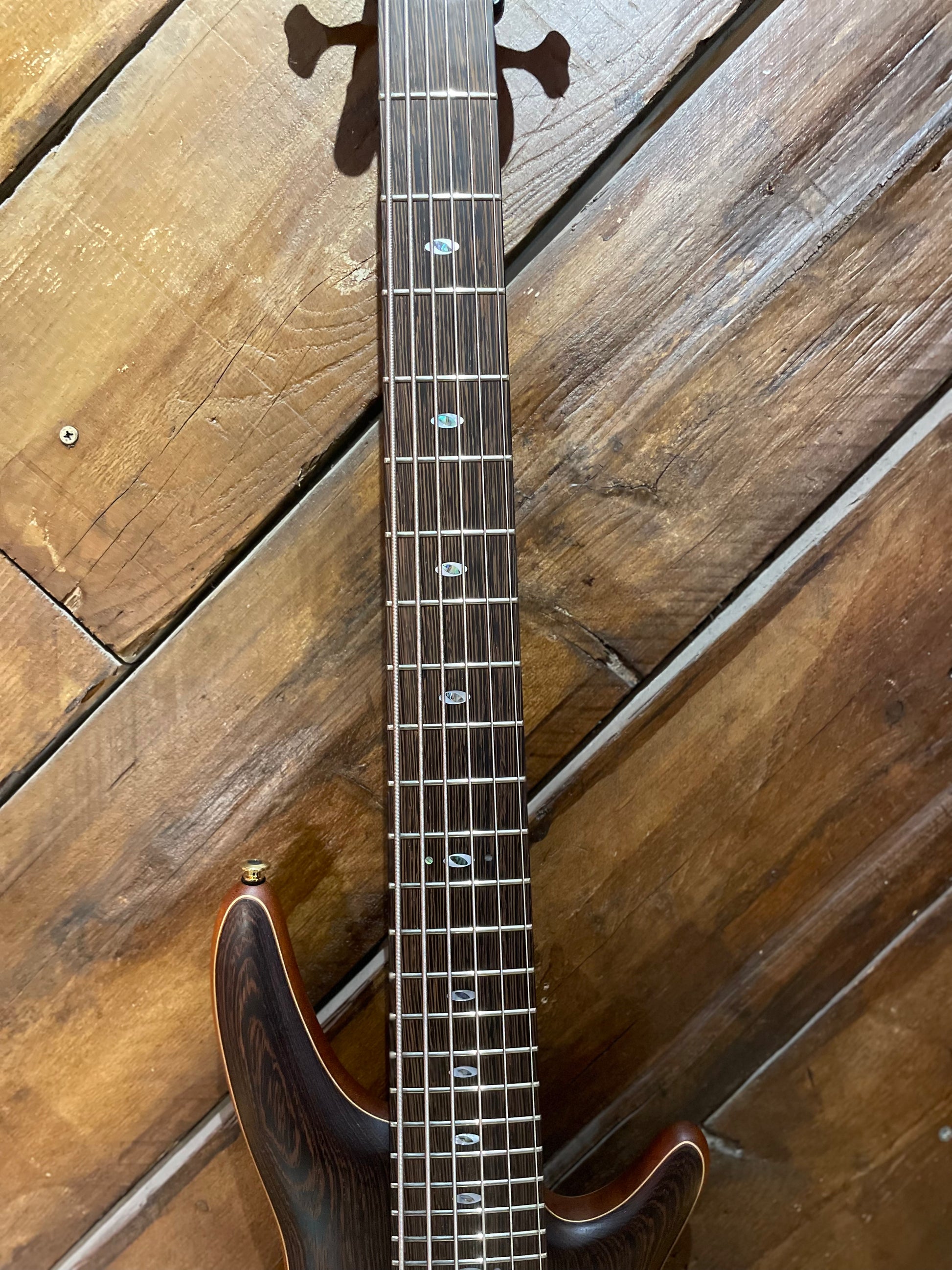 S/H 2023 Ibanez MIJ Prestige SR5006 6-String Electric Bass, Oil