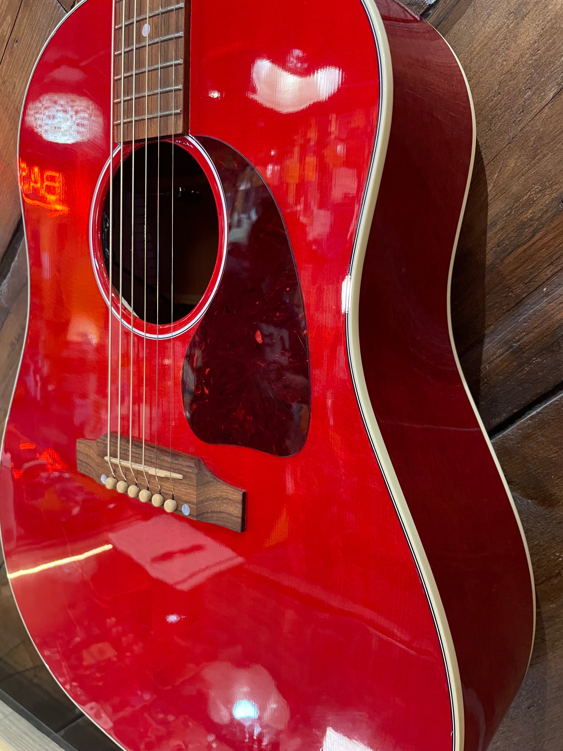 S/H 2024 Gibson J-45 Dreadnought Acoustic Guitar, Cherry