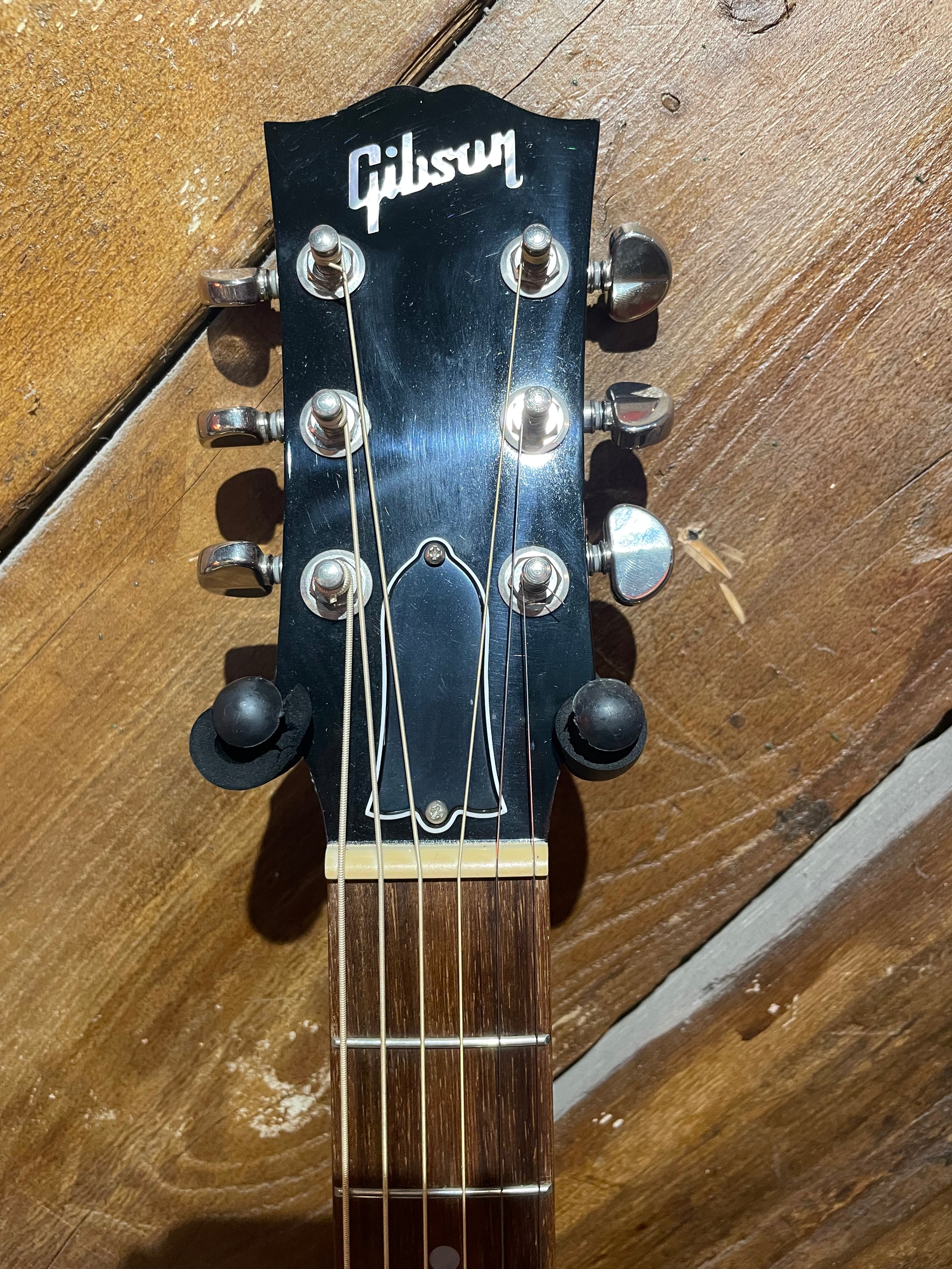 S/H 2024 Gibson J-45 Dreadnought Acoustic Guitar, Cherry