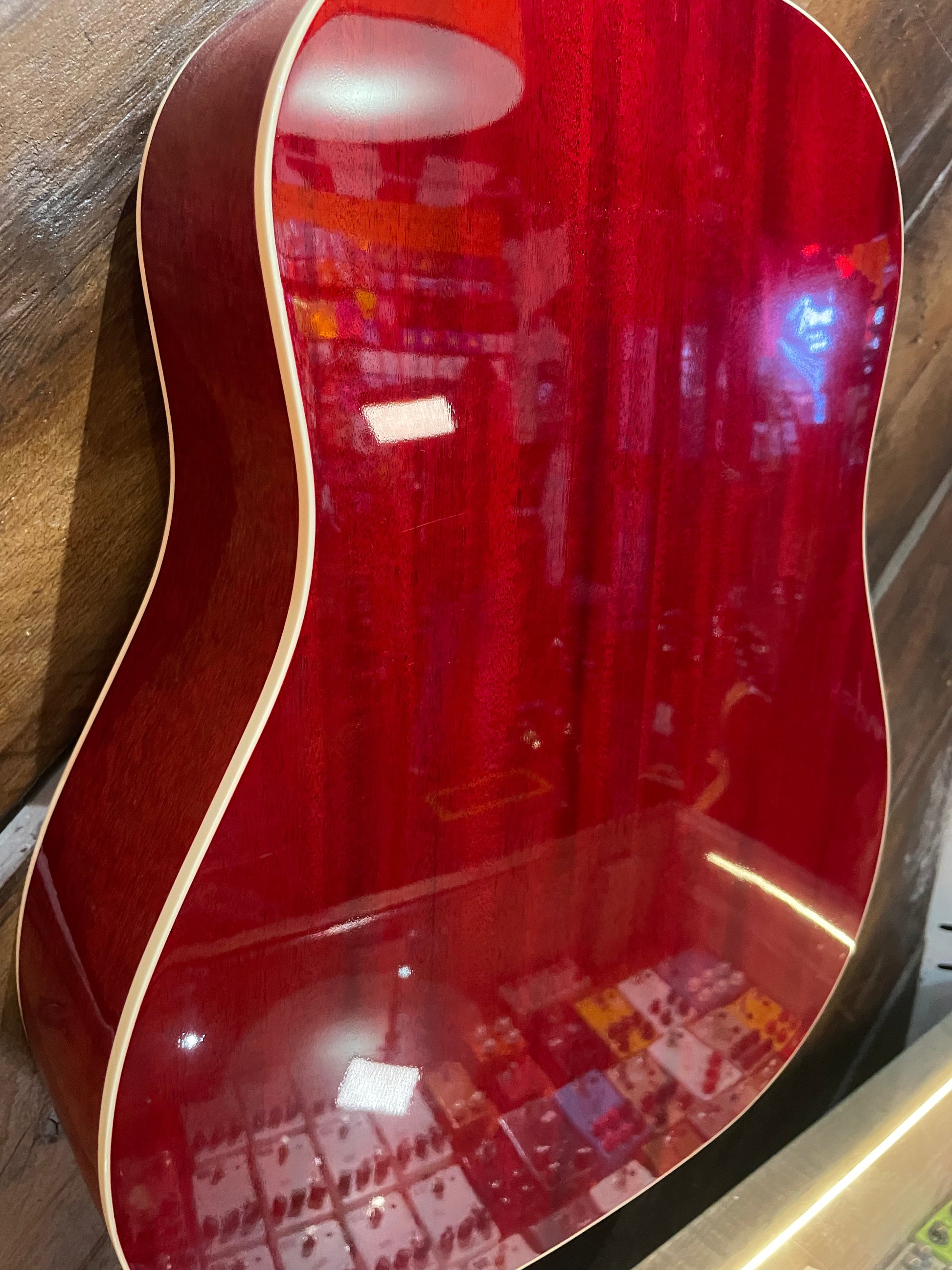 S/H 2024 Gibson J-45 Dreadnought Acoustic Guitar, Cherry