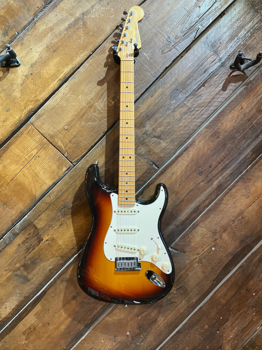 S/H 1988 Fender American Standard Stratocaster, Three Tone Sunburst