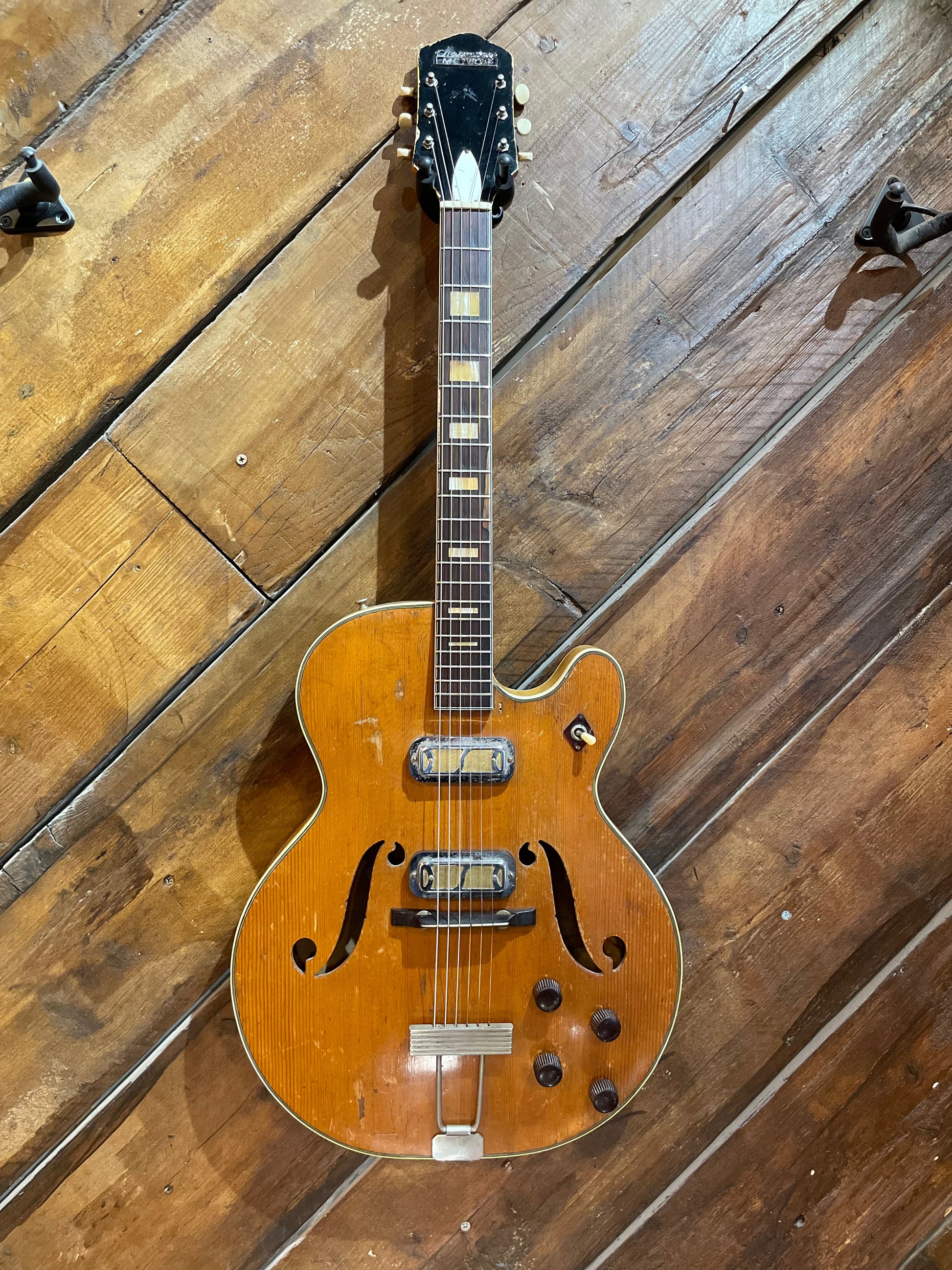 S/H 60s Harmony Meteore Archtop