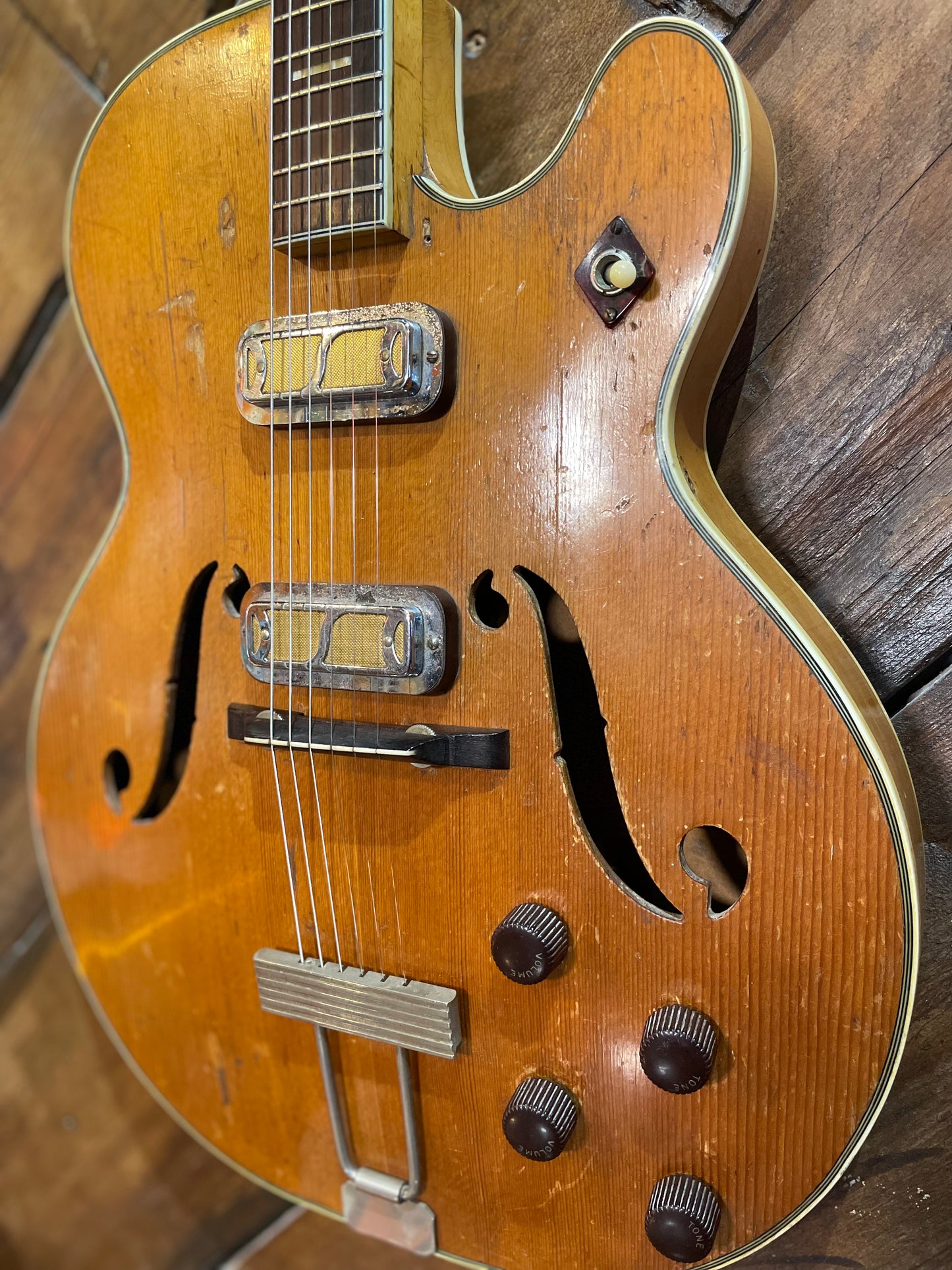 S/H 60s Harmony Meteore Archtop
