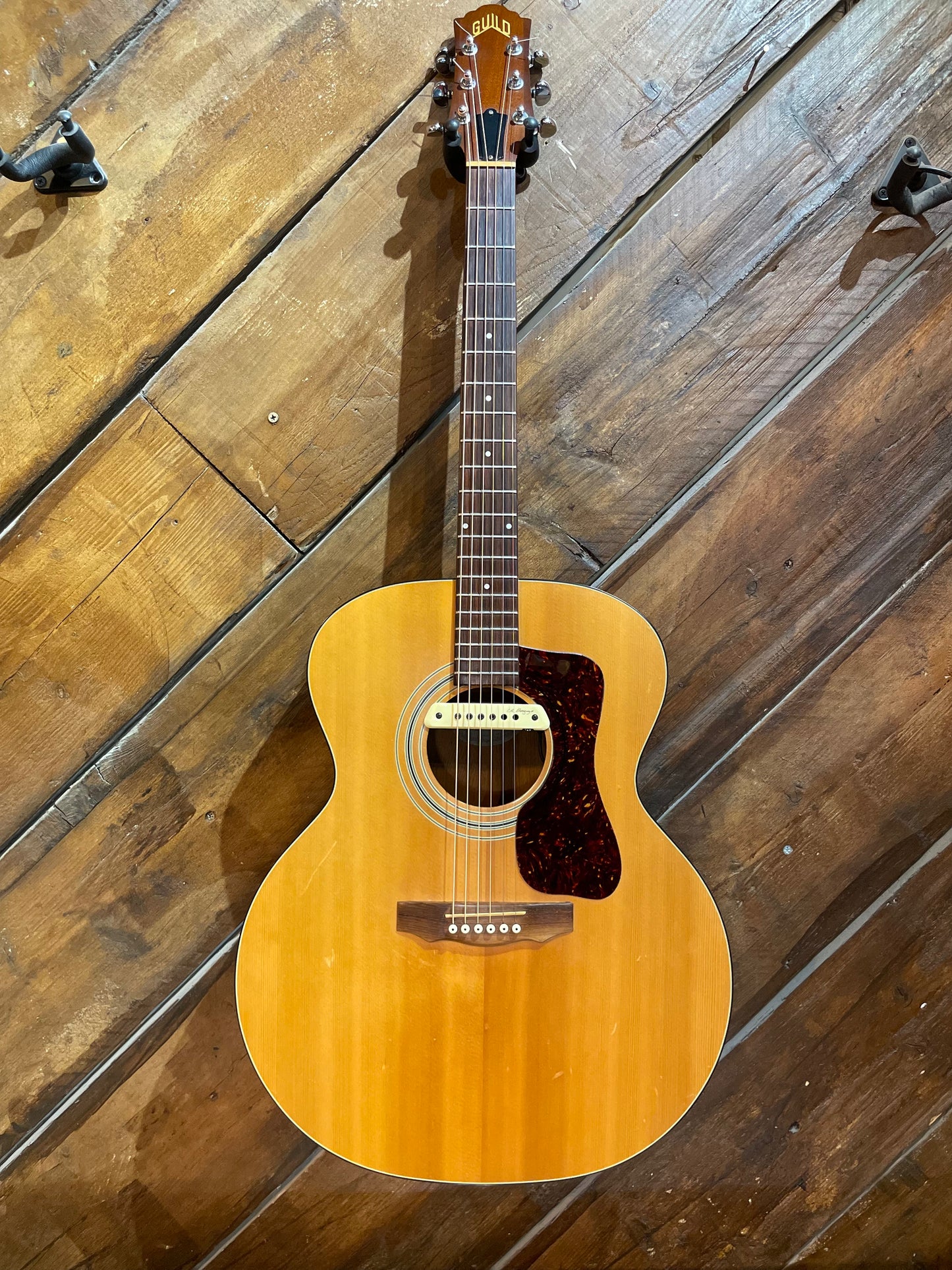 S/H 2001 Guild JF4 Jumbo Acoustic Guitar