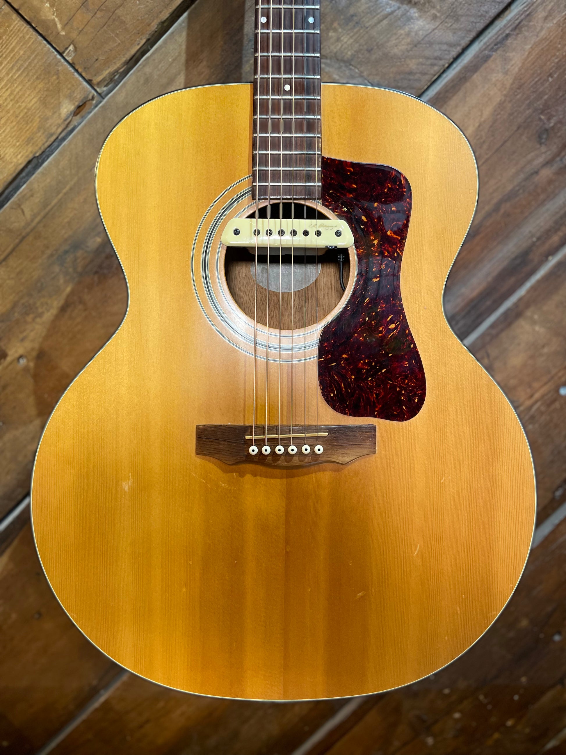 S/H 2001 Guild JF4 Jumbo Acoustic Guitar