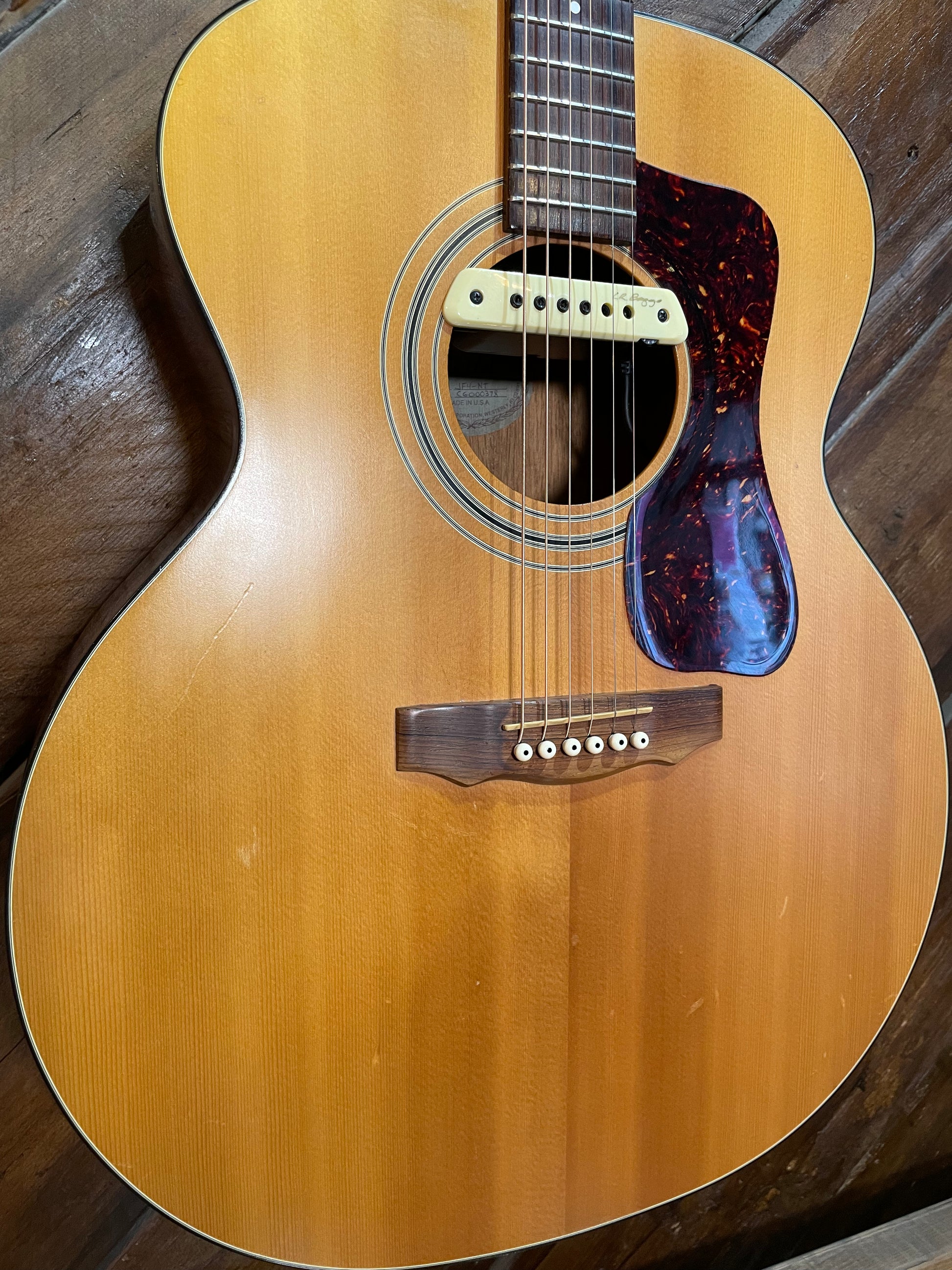 S/H 2001 Guild JF4 Jumbo Acoustic Guitar