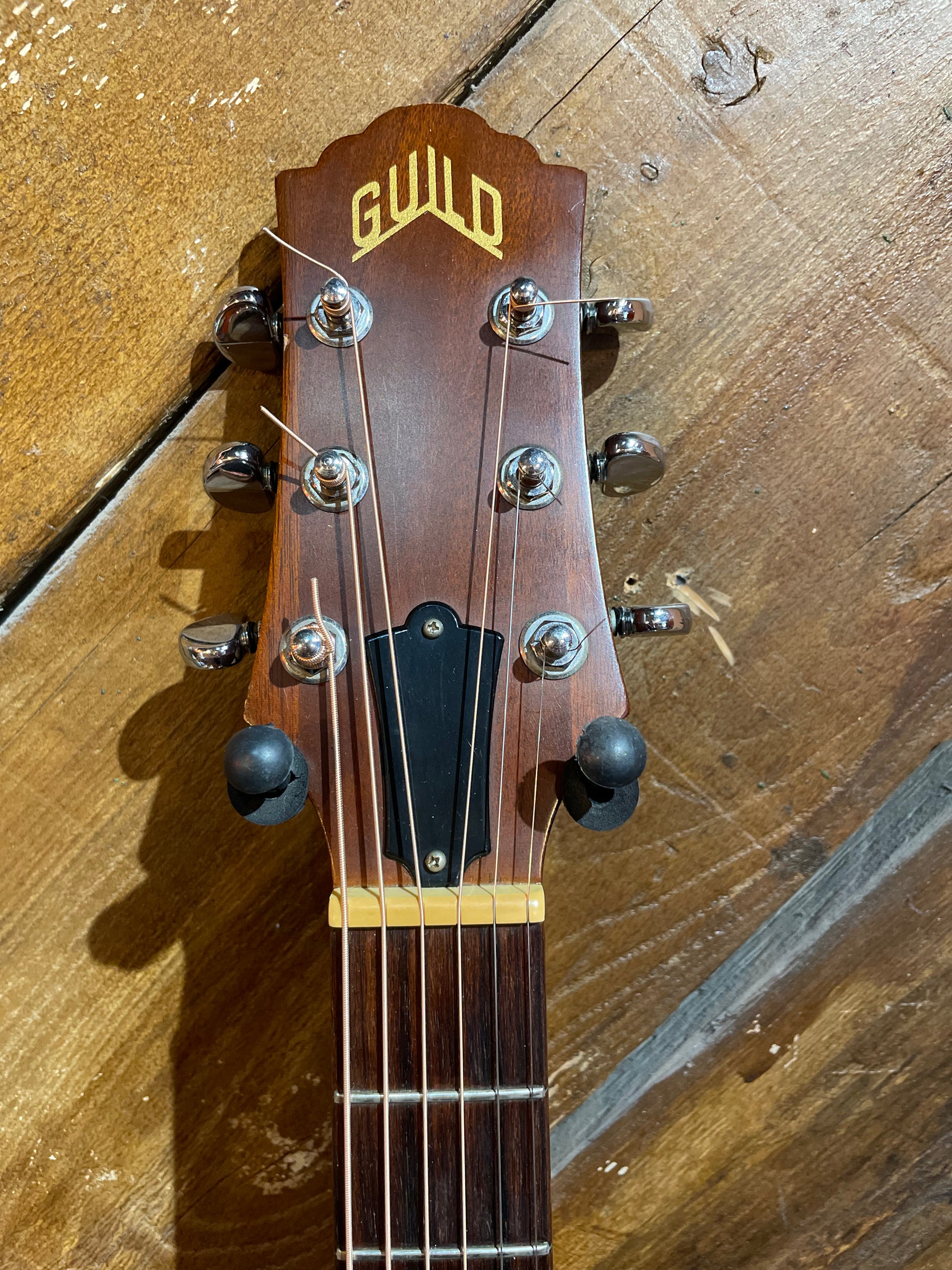 S/H 2001 Guild JF4 Jumbo Acoustic Guitar