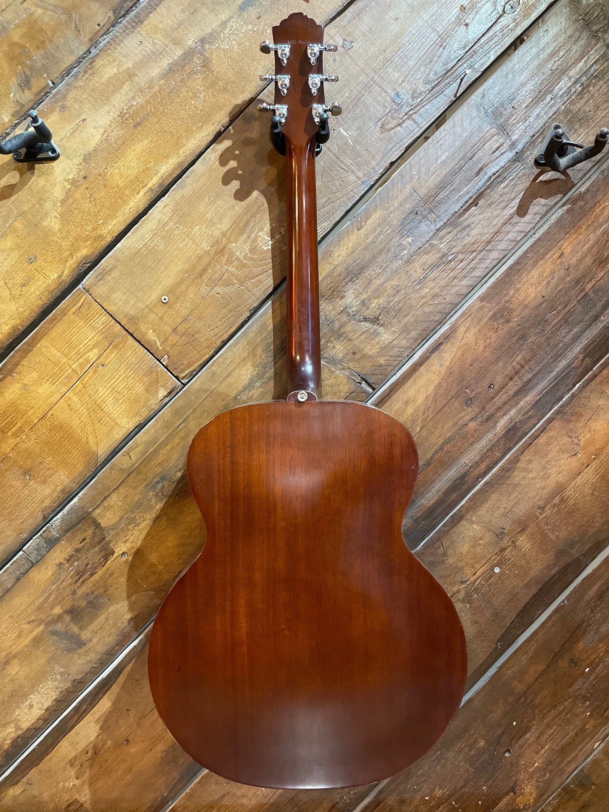 S/H 2001 Guild JF4 Jumbo Acoustic Guitar