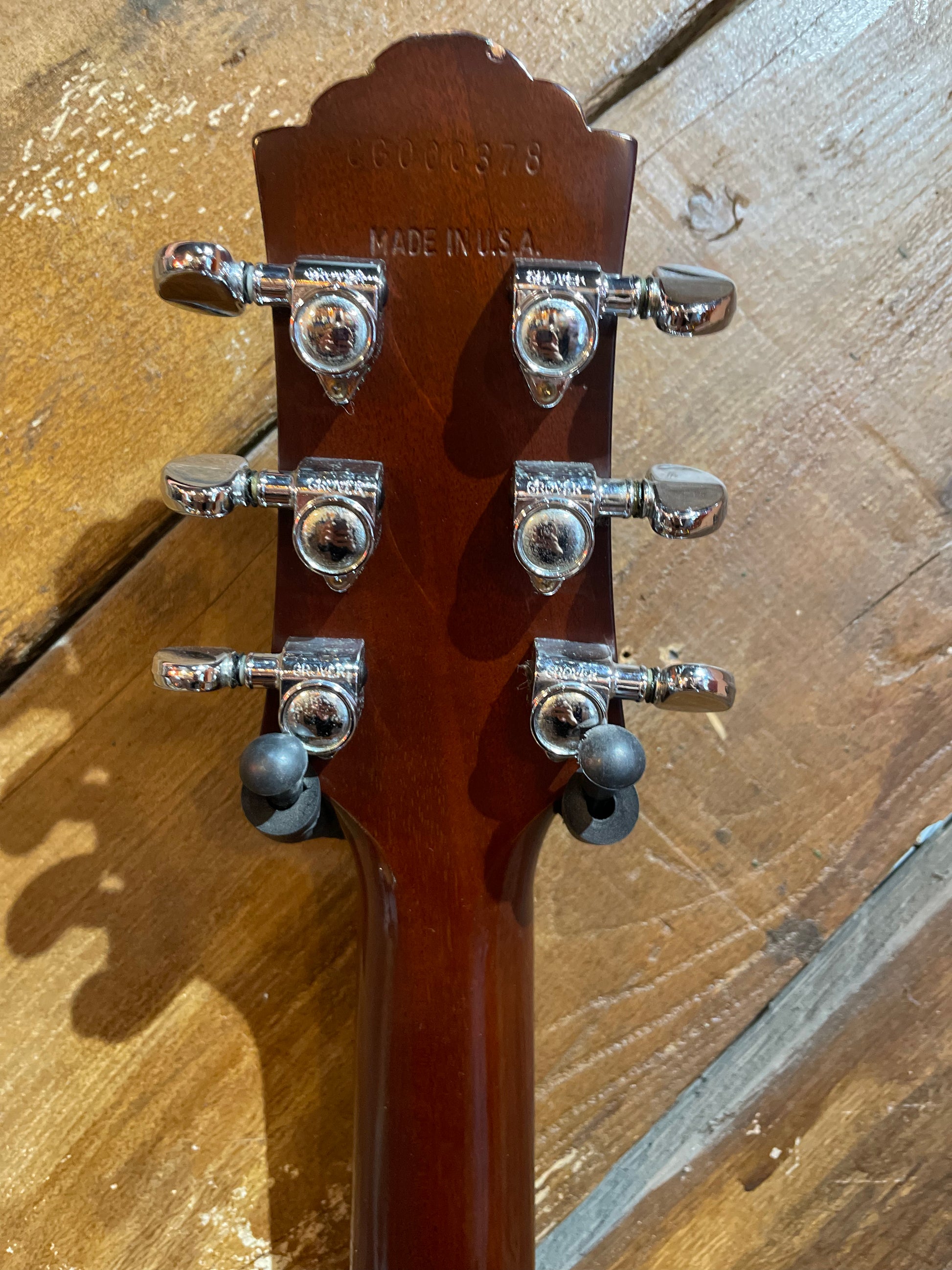 S/H 2001 Guild JF4 Jumbo Acoustic Guitar