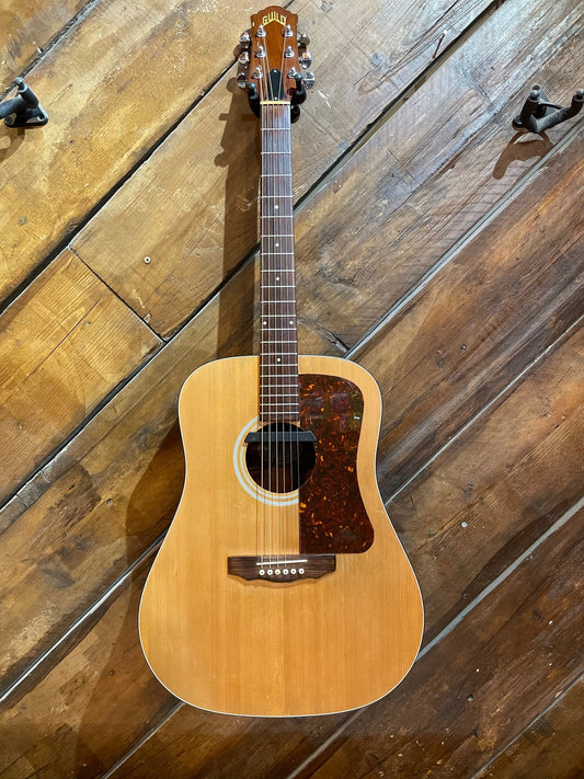 S/H 1994 Guild D4 Dreadnought Acoustic Guitar