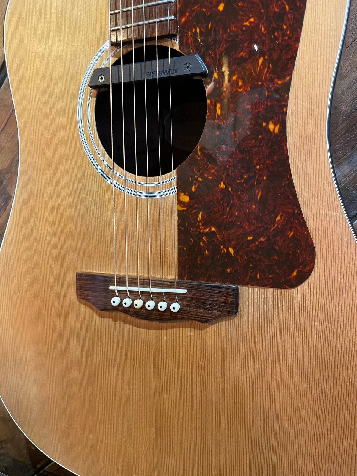 S/H 1994 Guild D4 Dreadnought Acoustic Guitar
