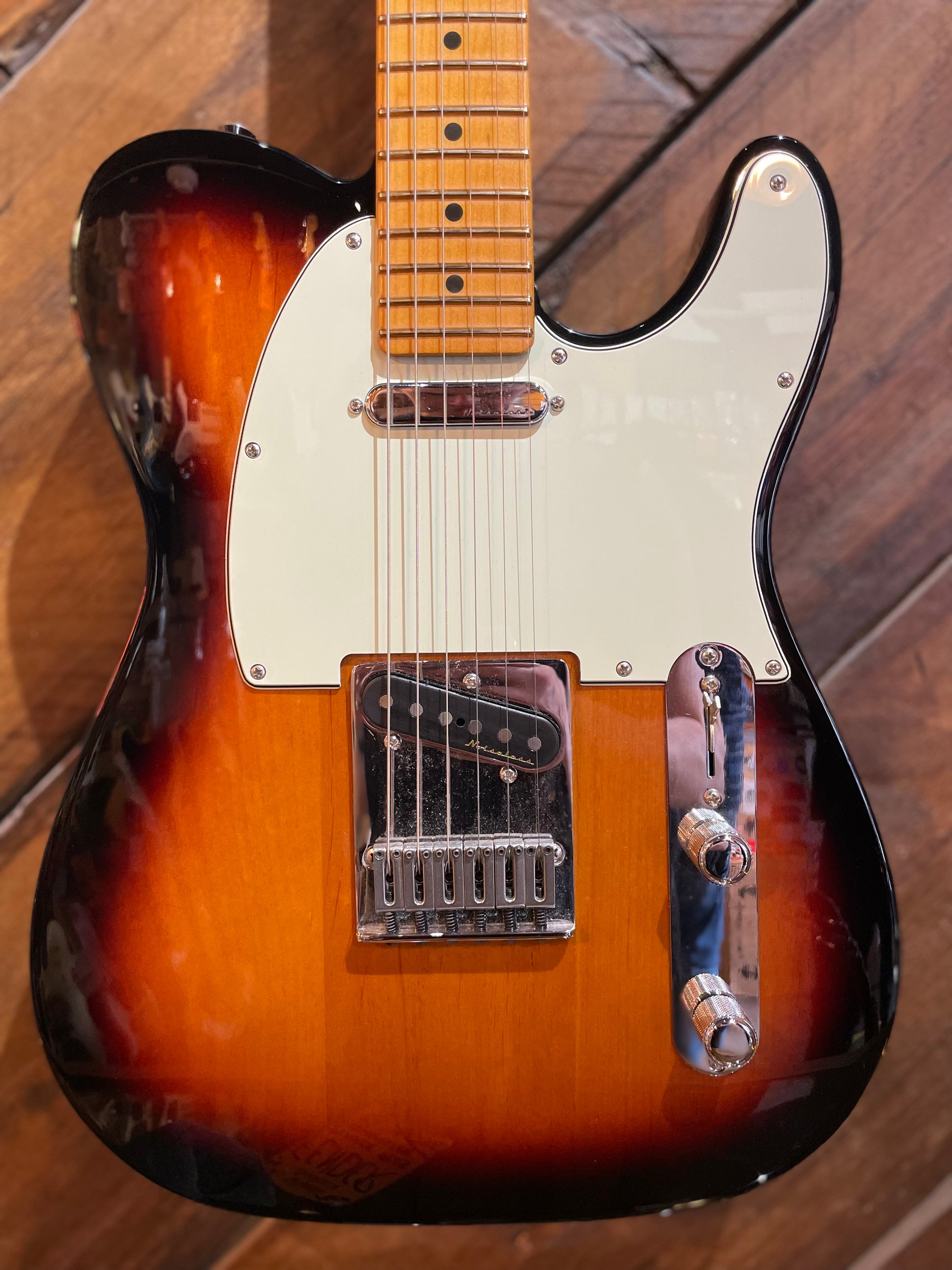 S/H Fender Player Plus Telecaster, Three Tone Sunburst
