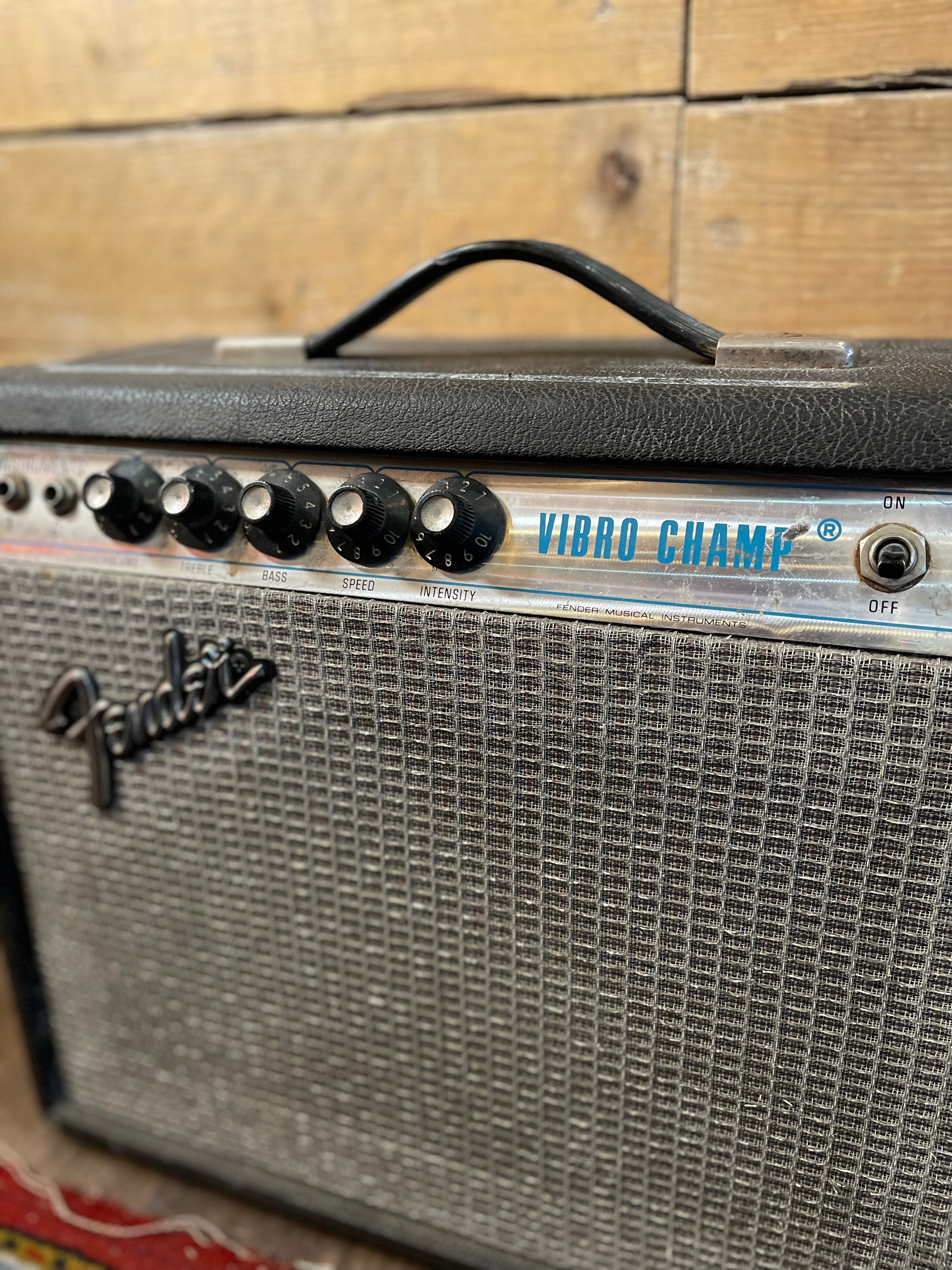S/H 1974 Fender Vibro Champ