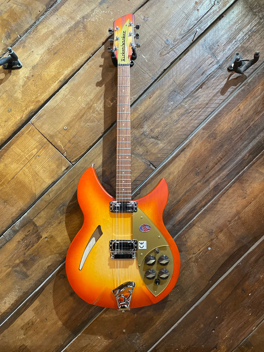 Rickenbacker 330, Satin Autumnglo NEW