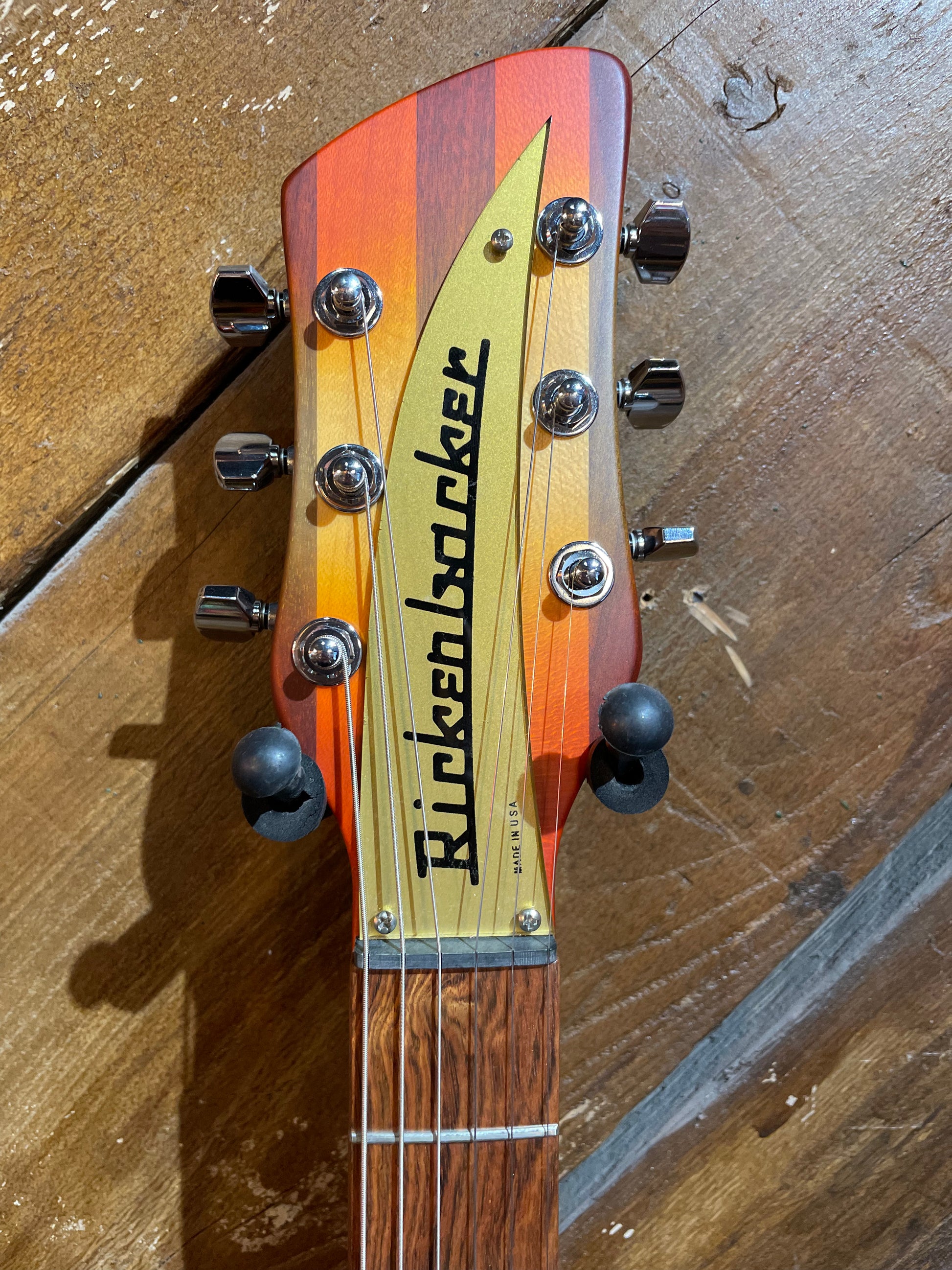 Rickenbacker 330, Satin Autumnglo NEW