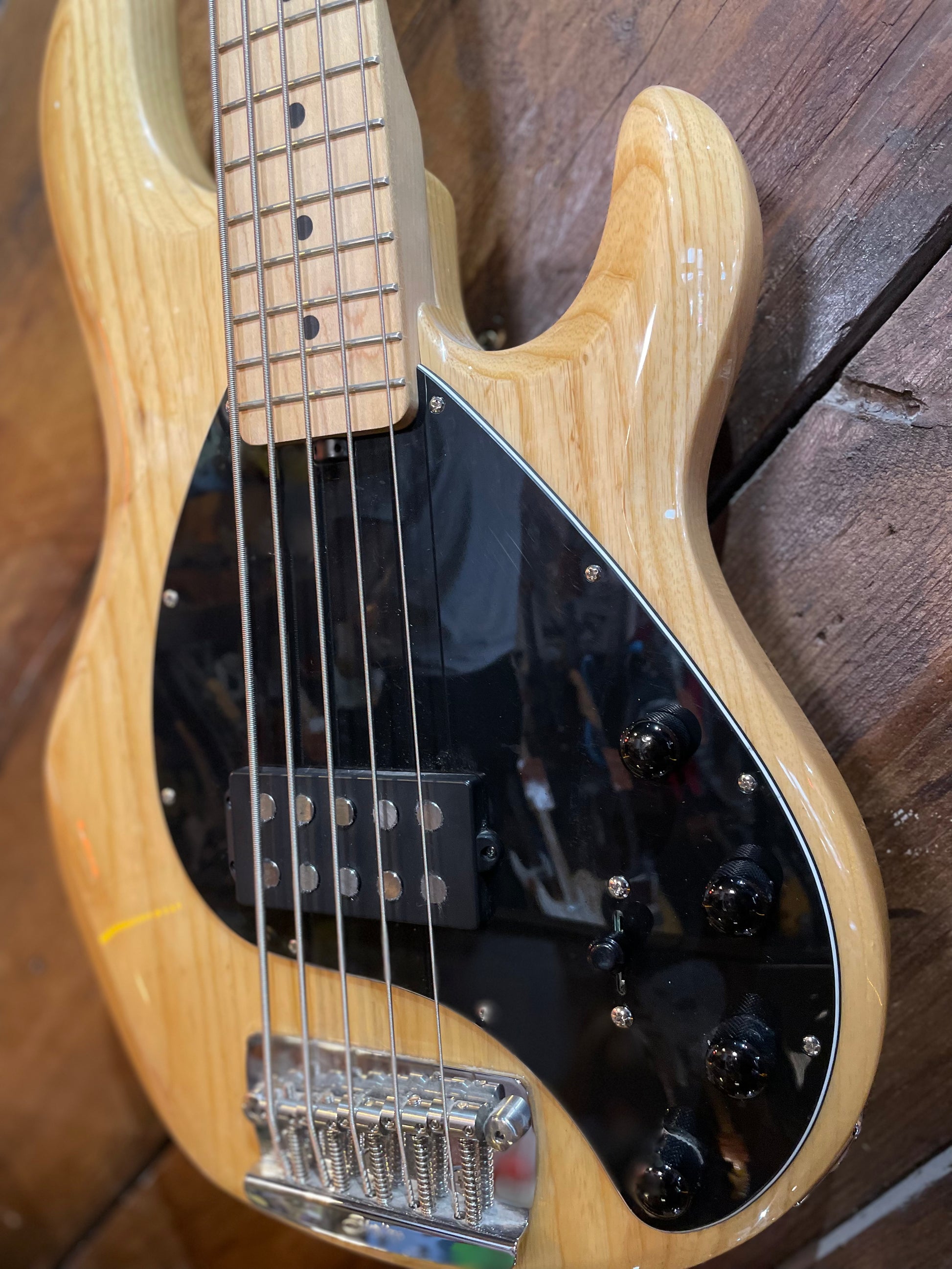 S/H Sterling By Music Man Ray35, Natural