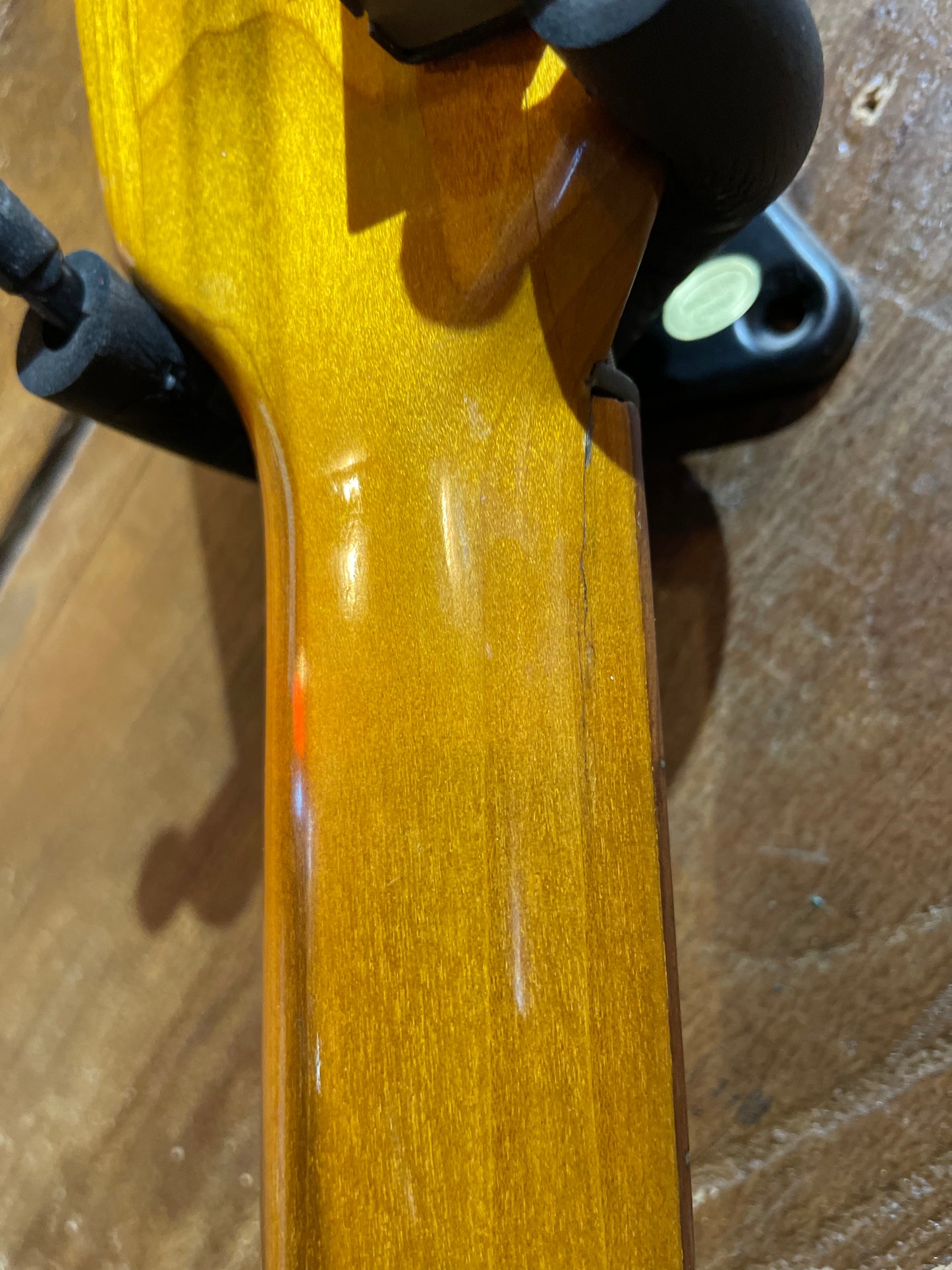 S/H 1963 Silvertone 1457 'Amp & Can' Electric Guitar, Red Burst