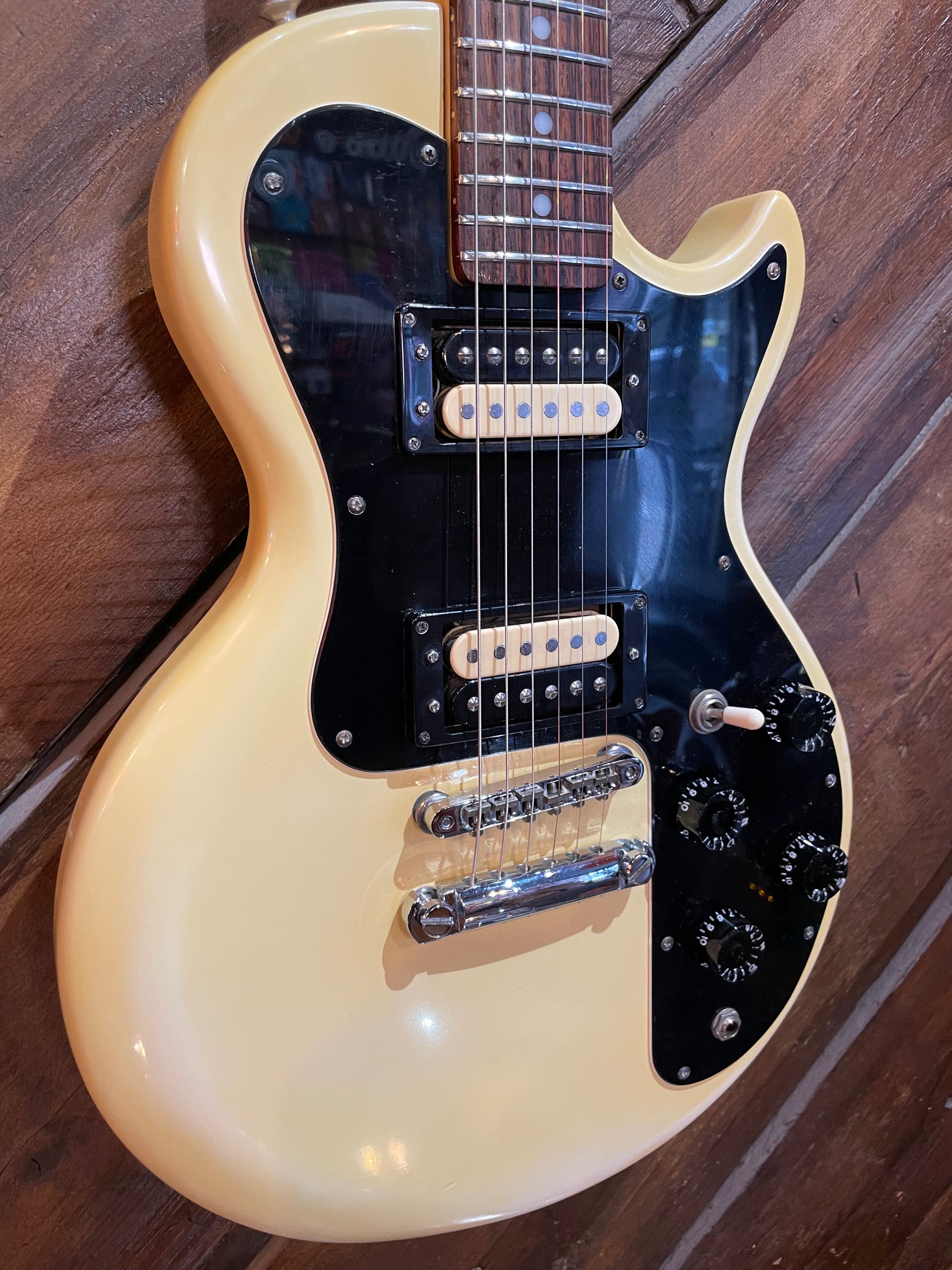 S/H 1980 Gibson Sonex 180 Deluxe, White