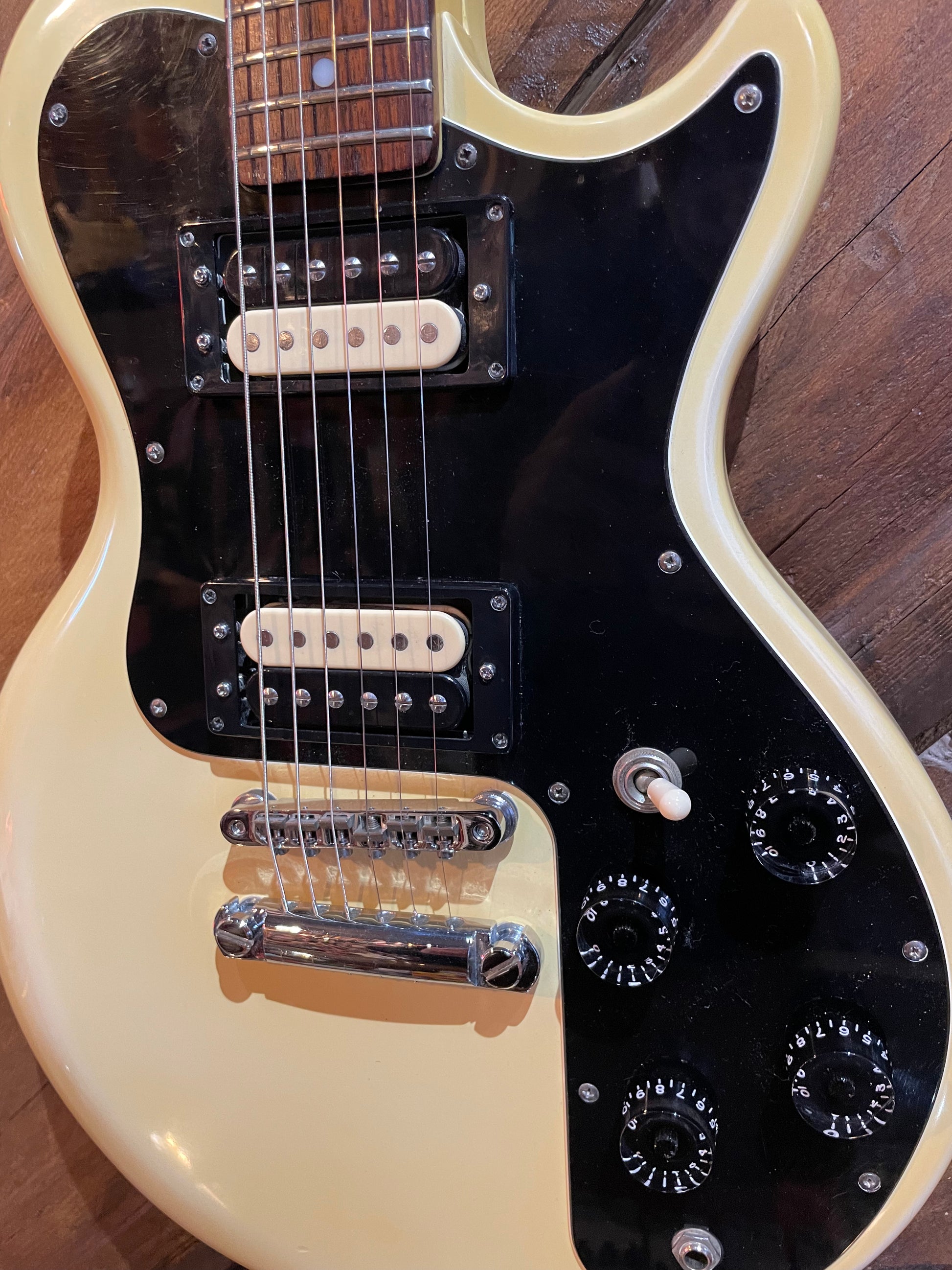 S/H 1980 Gibson Sonex 180 Deluxe, White